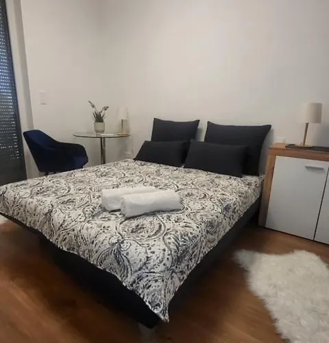Mistral 408